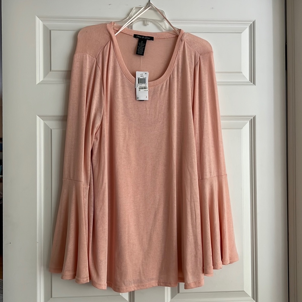 Olivia and Grace XL top with bell sleeves